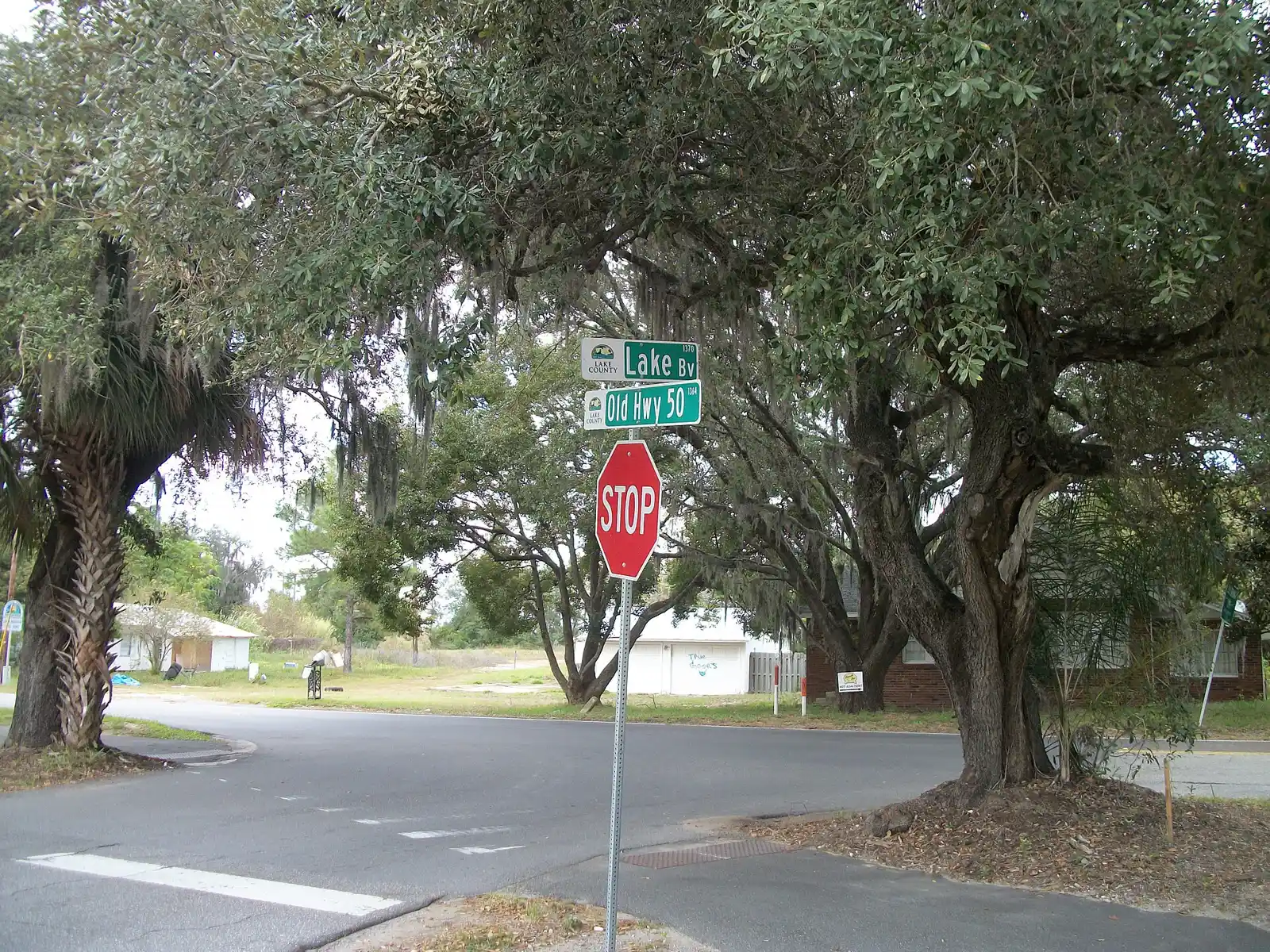 Lake Boulevard at Old Highway 50, a residential corner on the Lake Minneola Trail in the Clermont area.